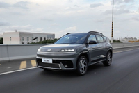 亲民售价带来越级体验 试驾北京现代EO羿欧