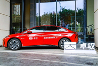 复杂道路全程零接管 体验卓驭端到端4.0