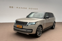 26款新车变化在哪里？实拍揽胜AB长轴版/路虎卫士90