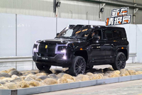 易四方性能再升级 场地试驾2026款仰望U8