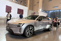 沃尔沃汽车99周年：纯电双旗舰开启预售