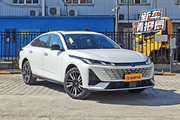 重新定义燃油车 到店实拍长安第四代逸动蓝鲸超擎