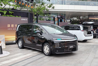 零跑D99正式上市 售价24.98-31.98万元