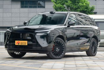 蓝山 四驱Ultra黑武士