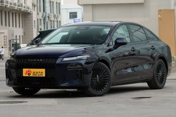 荣威M7 DMH 尊享版