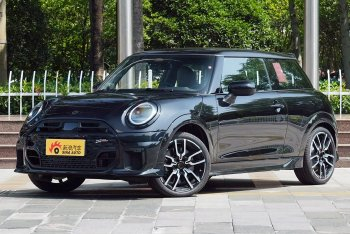 MINI COOPER S赛车手