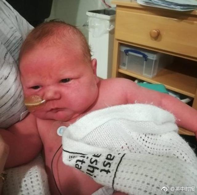 英国妈妈花6个小时产下巨婴