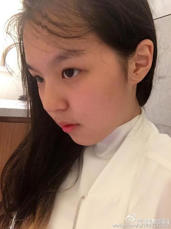 哈文晒女儿素颜美照
