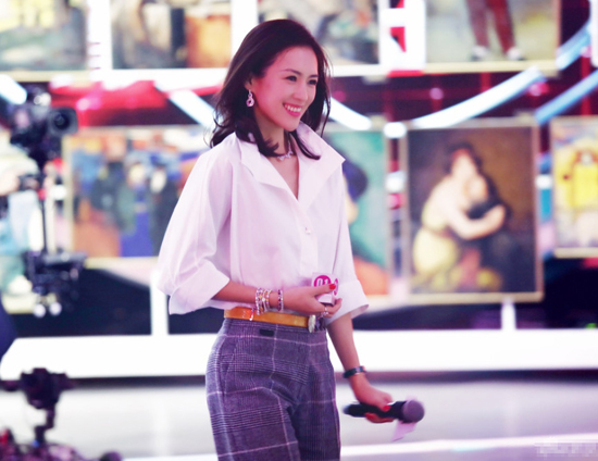 章子怡参加节目录制