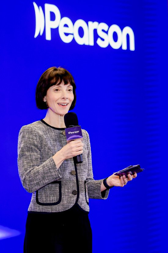 培生英国首席执行官兼培生英语学习业务总裁莎朗∙海格（Sharon Hague）