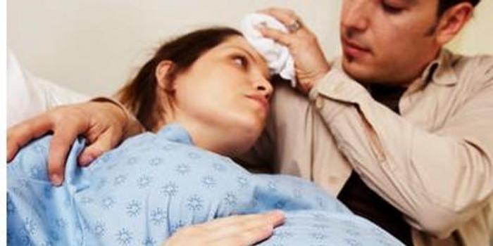 临产妇胎盘早剥母子命危 提醒:临产期持续腹痛