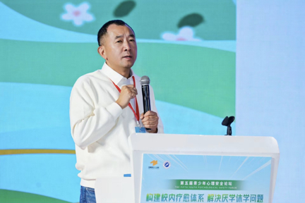 中国教育三十人论坛成员、深圳市恒晖公益基金会创始人陈行甲