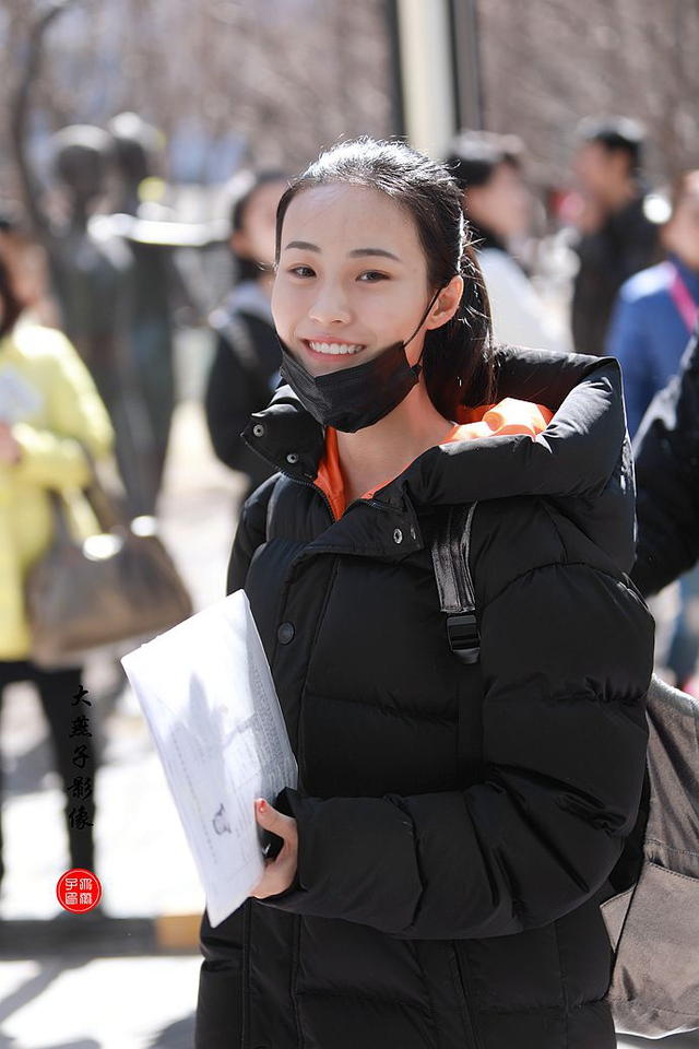 艺考女生挡不住的青春靓丽