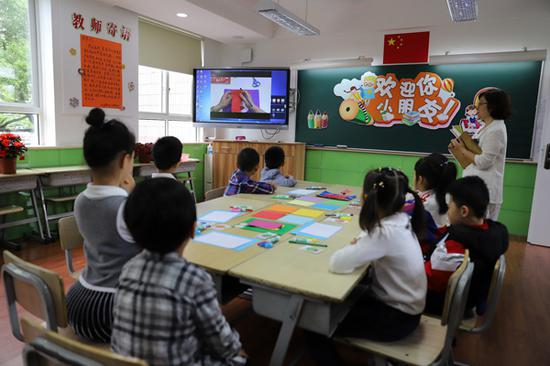 民办宏星小学创新面谈方式，观察学生的学习品质。