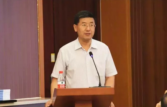 长江学者、中央民族大学校长黄泰岩教授致辞