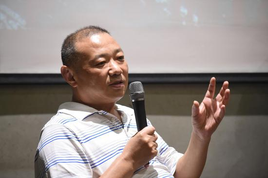 陶纯认为，《交响乐》的结构十分精巧（罗晓光 摄）