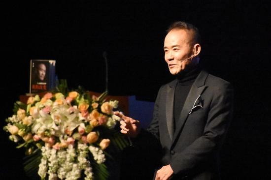　　王石携新著《我的改变：个人的现代化四十年》以“我们这一代人的怕和爱”为题发表演讲