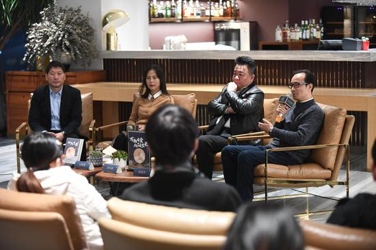“万物有爱，向阳生长——曾剑《向阳生长》新书分享会”在京举行