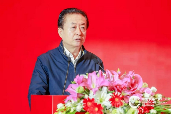 （全国政协委员、中国音像与数字出版协会理事长孙寿山）