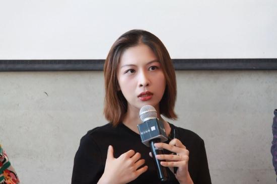 《取出疯石》作者周婉京