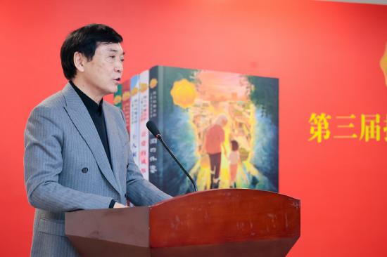 作家、国际安徒生奖获得者、北京大学教授曹文轩