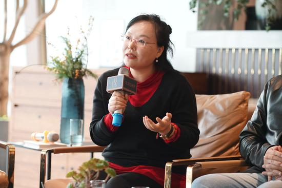 张莉坦言自己是张楚长期以来的读者