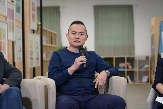 《解放军报》评论版主编傅逸尘发言