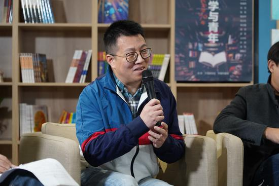 《光明日报》文化周末副主编饶翔发言