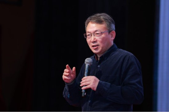 李洱