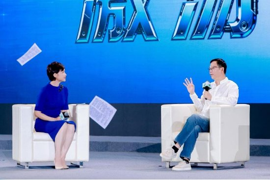 &nbsp;李潘、吴晓波对谈