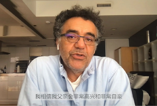 加西亚·马尔克斯的长子罗德里戈·加西亚·巴尔恰录制了视频