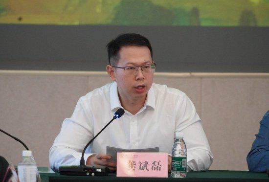 浙江大学社会科学研究院副院长龚斌磊