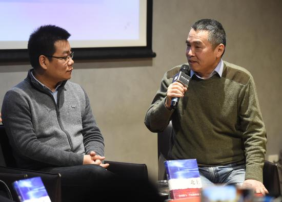 宁肯认为徐则臣是一个非常大胆的实验家（摄影：罗晓光）