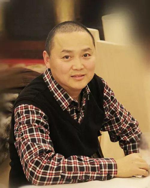 作家龙人