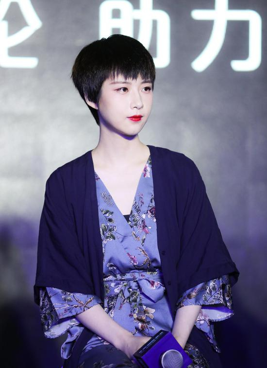 七英俊