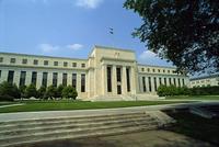 "新债王"冈拉克：美联储陷入恐慌 短期利率将趋于零