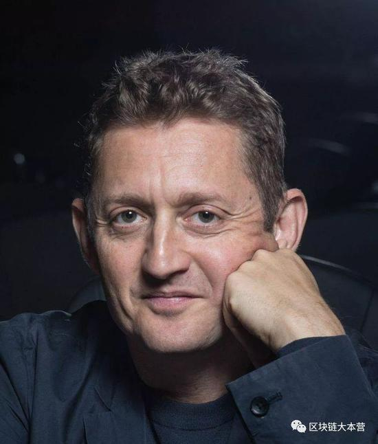 现在的Alex Winter