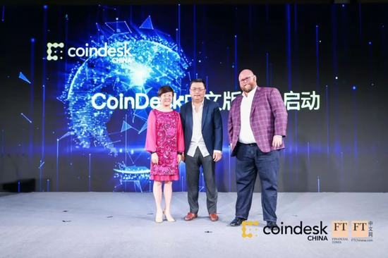  图&nbsp;|&nbsp;周尔方、Jacob Donnelly、张延共同启动中文版正式上线。