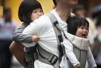 上海妇联建议:产假由夫妻共享 减少“丧偶式”育儿