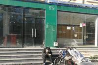 燕郊楼市探访:炒房客血赔上百万元 售楼处大门紧锁