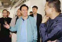 许家印“摔杯”为号:双方各执一词 贾跃亭以攻为守