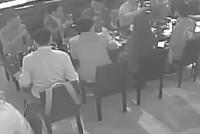 刘强东案第5段视频曝光:3小时饭局女生被劝酒19次