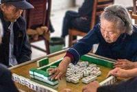 侠客岛:为治赌而设下麻将馆禁令 是不是在一刀切?
