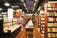 实体书店现状:建投书局直播3天卖10套书 每场500人