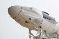 SpaceX签“太空游”协议 两年后送4名游客进入太空