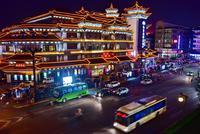 中国社科院副院长谈地摊经济:不应成为权宜之计