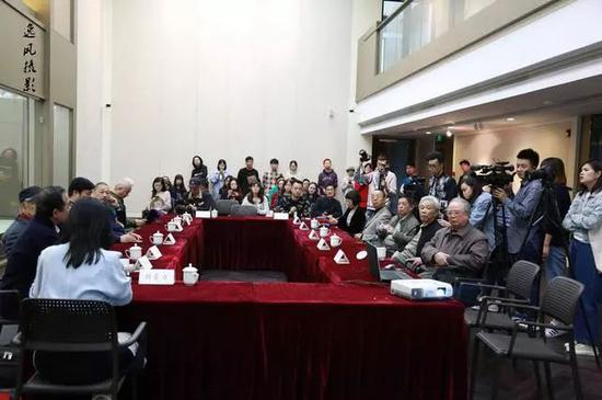 一件巨帧&nbsp;扛鼎百年——潘天寿《春塘水暖图》品读会现场