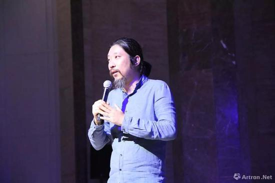 北京当代·艺术展艺术总监 鲍栋