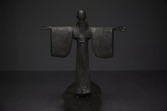 《圣·彼岸》白铜，90x70x185cm，2018