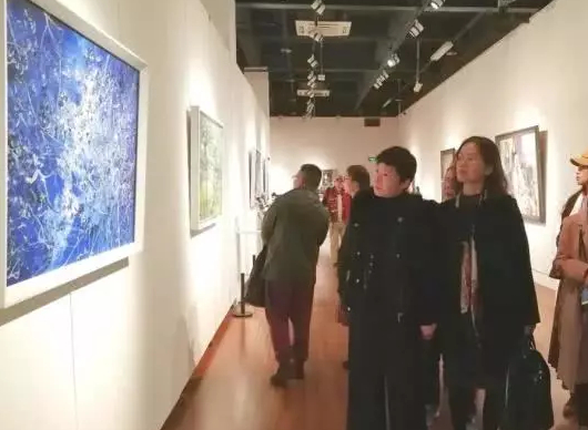观摩付毅兵作品《芸芸众生的秘密》